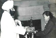 President Gaini Zail Singh presenting Arjun Award to outstanding sportsmen
